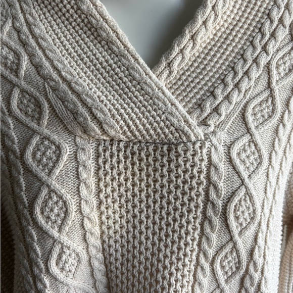 JEANNE PIERRE Cream VNeck Cable Knit Sweater size Medium 100% Cotton - Picture 5 of 5